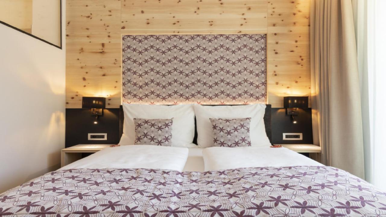 Cityhotel Goldener Adler B&B Кьюза Экстерьер фото