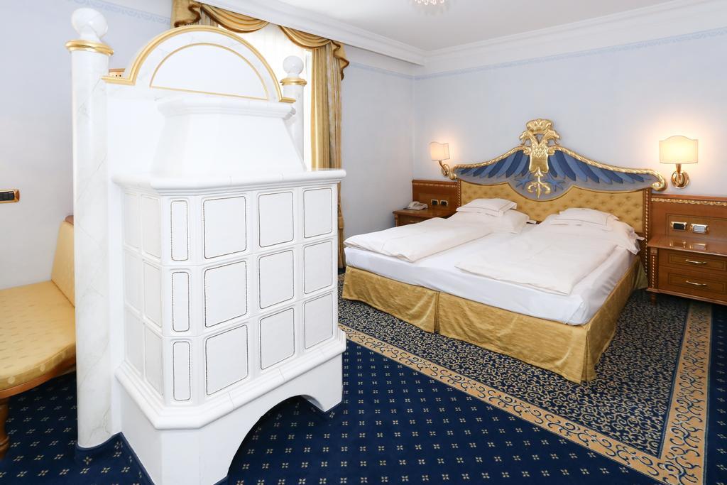 Cityhotel Goldener Adler B&B Кьюза Экстерьер фото
