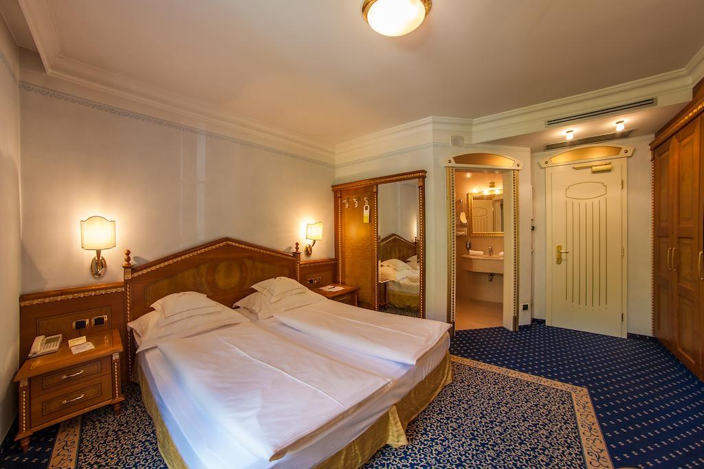 Cityhotel Goldener Adler B&B Кьюза Номер фото