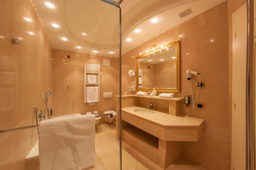 Cityhotel Goldener Adler B&B Кьюза Номер фото