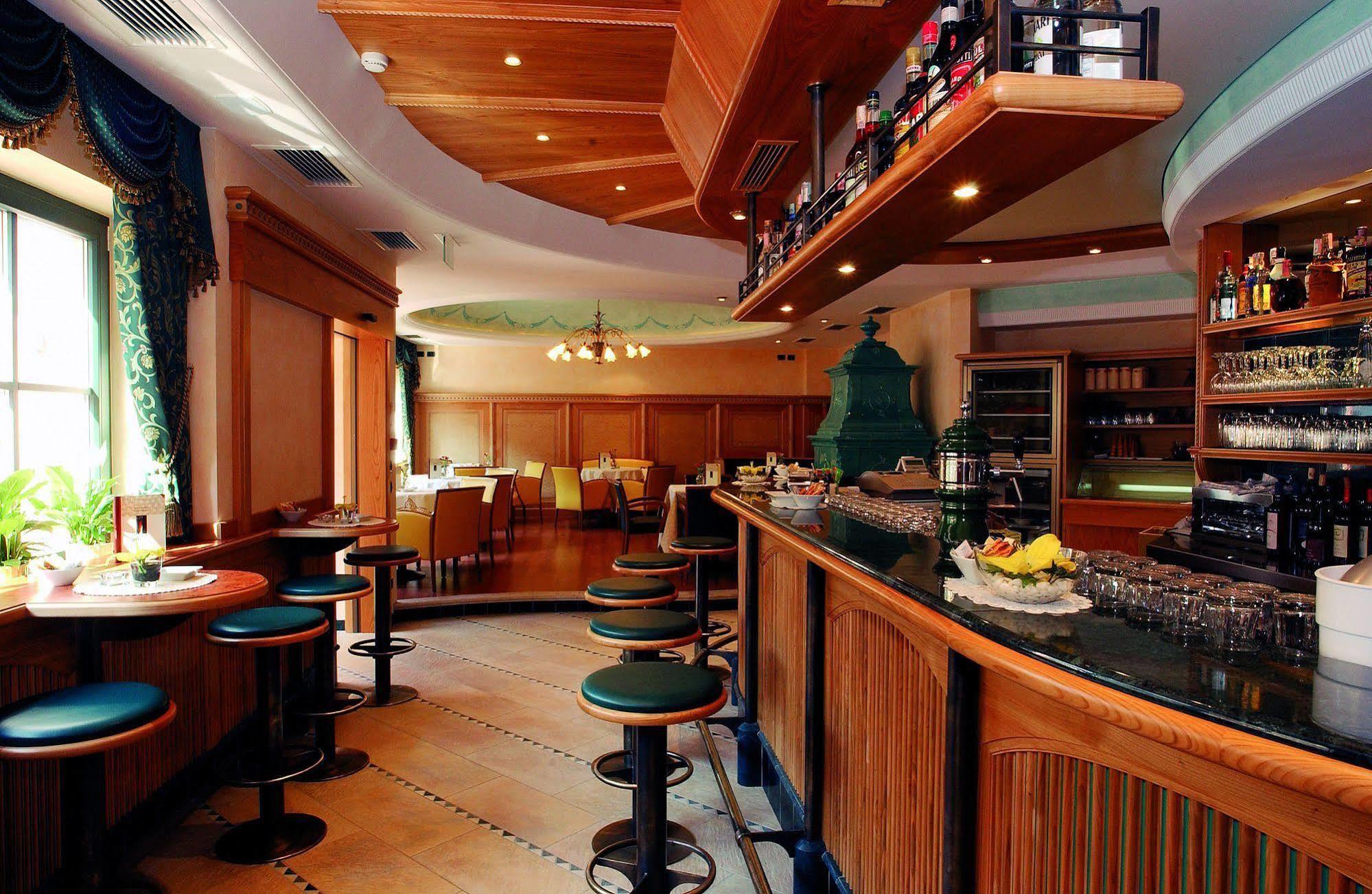 Cityhotel Goldener Adler B&B Кьюза Экстерьер фото